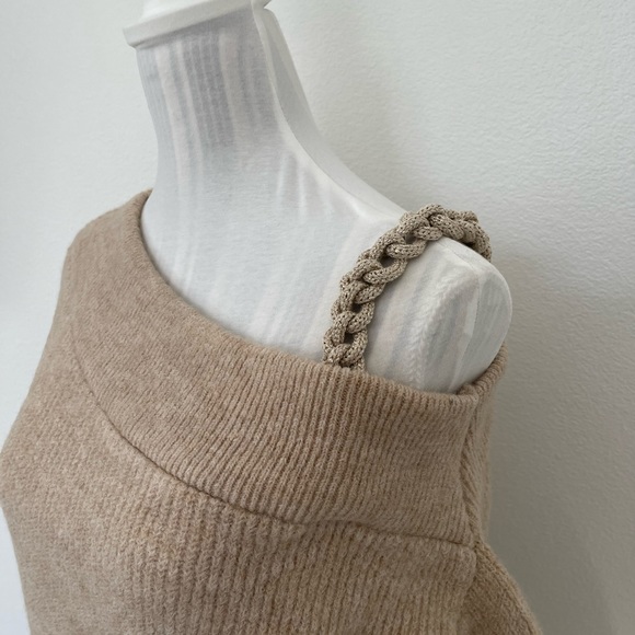 sweater. S/M size - Picture 3 of 7